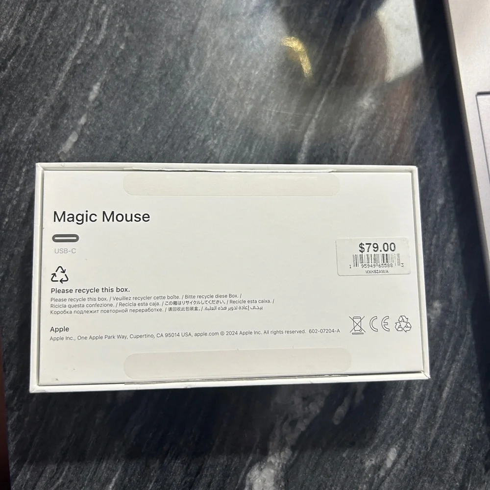 Apple Magic Mouse in White - Picture 3 of 5